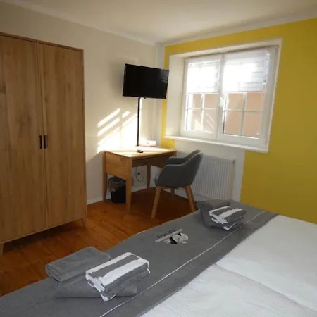 Neuendorf Hillside Haven * Neuendorf (Bitburg-Prum)